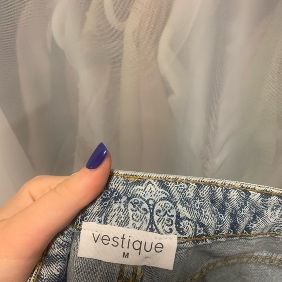 A5 - 254 Vestique bandana patterned Jeans blue and white size medium NWOT - Picture 4 of 11